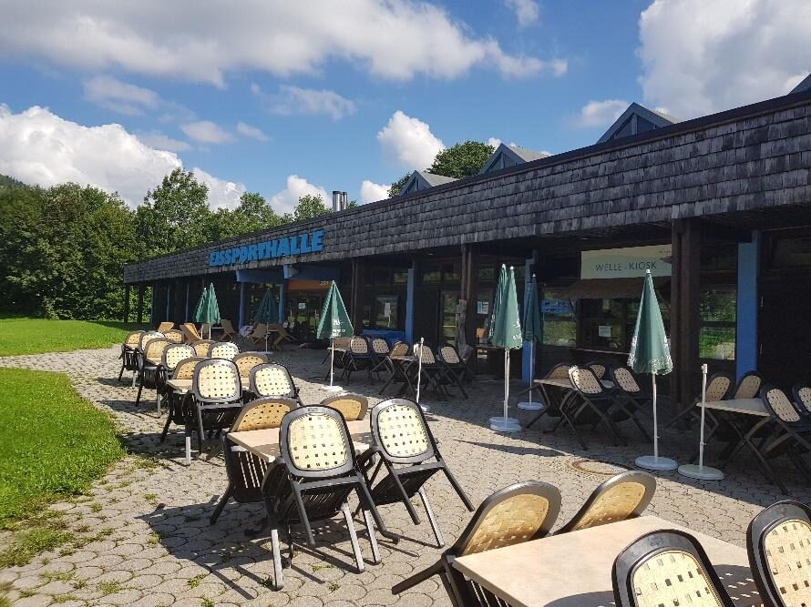 Eissporthalle Ruhpolding — Eisaufbereitung, Sanitäranlagen, Gastronomie